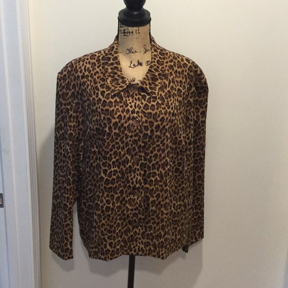 Briggs of New York, women’s 2XL, Button Down ,Leopard Design Jacket - Picture 6 of 8